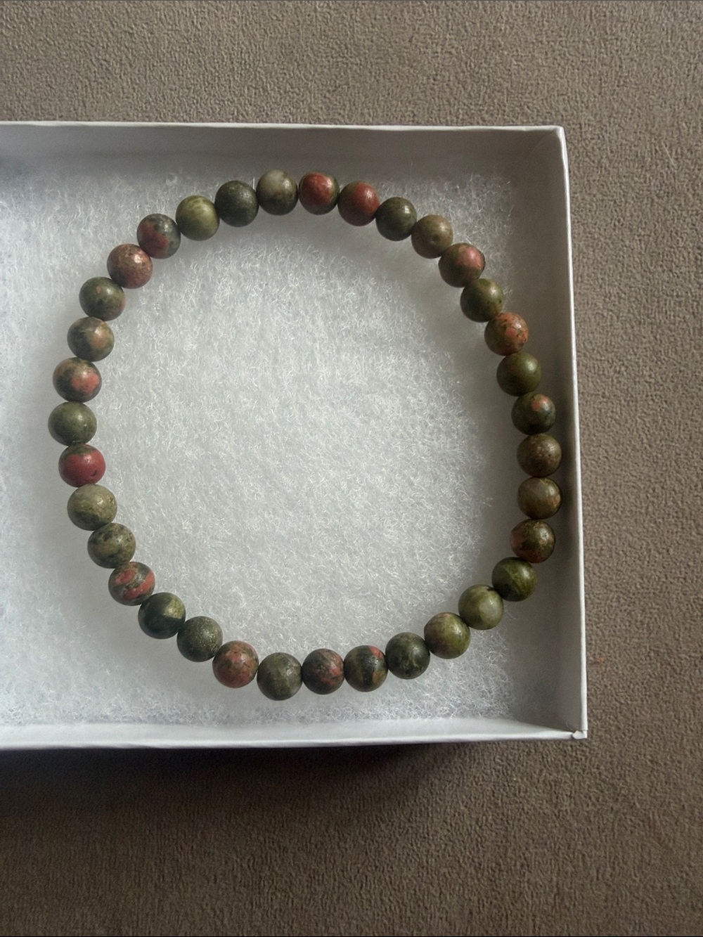 Unakite Bead Stretch Bracelet — Green & Red Accents